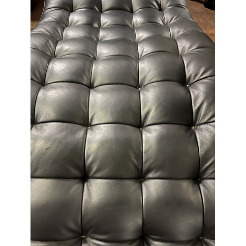 128 - Leather chaise lounge