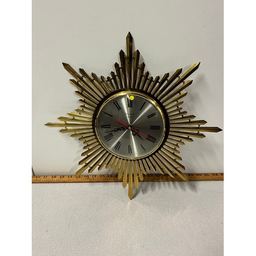 133 - vintage time master brass sunburst clock 45cm diameter