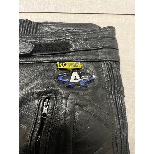 263 - Max MPH leather motorbike jacket and trousers size 40