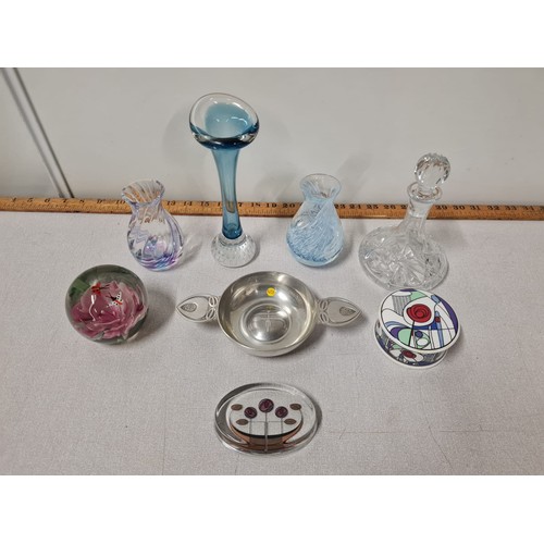 169 - Selection of collectables to include Charles Rennie Mackintosh pewter Quaich, ceramic trinket dish &... 