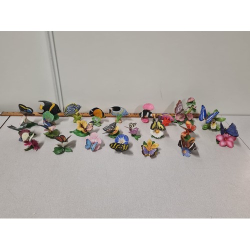 104 - 24 Franklin Mint ceramic butterflies & fish.