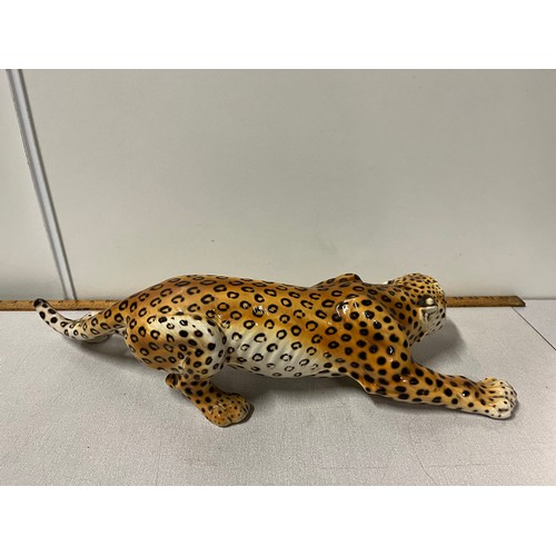 1 - Large Vintage Italian Giovanni Ronzan porcelain cheetah signed.
64cm l