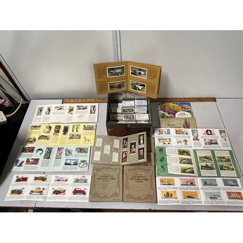 161 - Large collection of vintage cigarette, cigar & Brooke Bond cards.