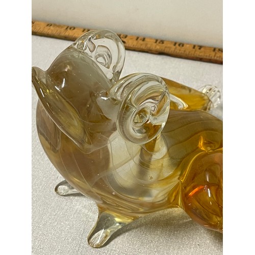 53 - Large heavy Licio Zanetti art glass frog with amber & glitter running through the glass.
4kg 16cm x ... 