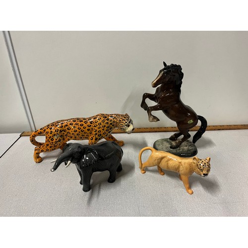 72 - 4 large beswick ceramic animals to include cheetah 31cm x 13cm