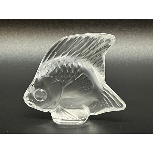 143 - small signed lalique glass fish
4.4 x 5.5cm