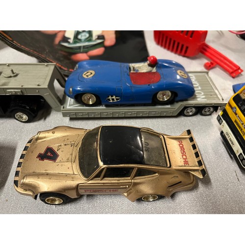 207 - Collection of vintage Scalextric items to include cars, track, figures & stands etc.