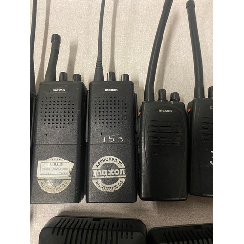 322 - Selection of 9 walkie talkies to include Maxon etc with 2 chargers. (untested)