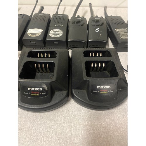 322 - Selection of 9 walkie talkies to include Maxon etc with 2 chargers. (untested)