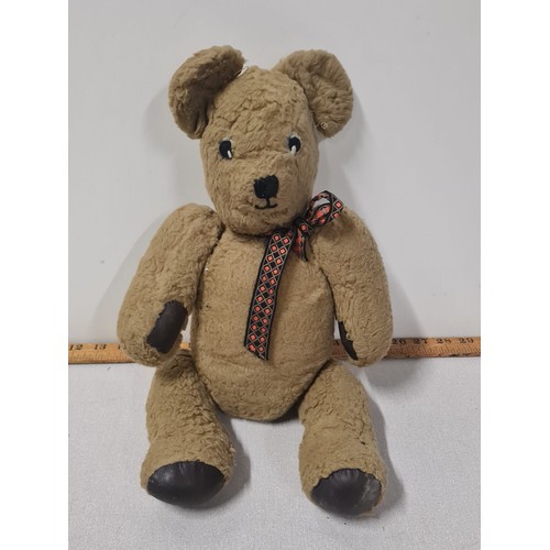 139 - Antique teddy bear