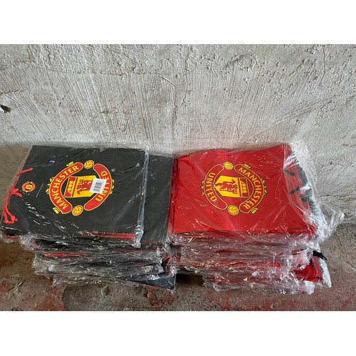 458 - large quantity of man utd gift bags (retail 5.99 each)