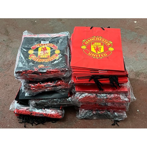 459 - large quantity of man utd gift bags (retail 5.99)