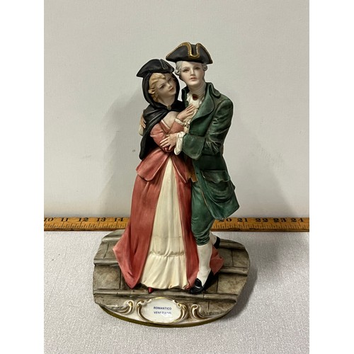 29 - capodimonte figurine signed by bruno merli (romantico veneziano)