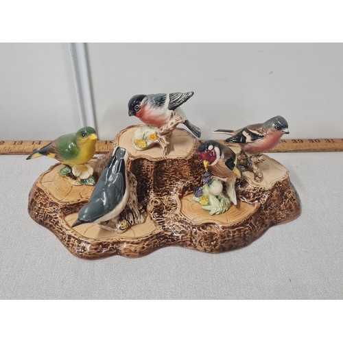 80 - Vintage Beswick pottery tree trunk display along with 5 Beswick birds to include Chappfinch & Greenf... 