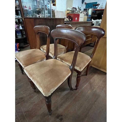 212 - 4 Victorian balloon back chairs.