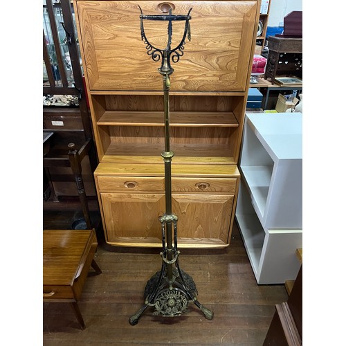 30 - Heavy Antique brass/bronze adjustable floor lamp. 189cm fully extended