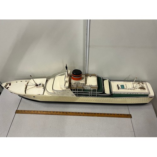 86 - Large motorised model ship of the 'Sa-Vaal' built for The South African Postal Services. 117cm long