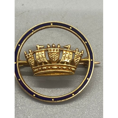 3 - 14ct gold & enamel crown design brooch 3.15grams