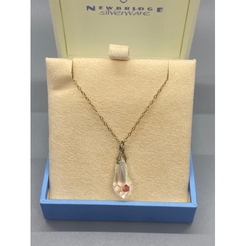 8 - 9ct gold chain with crystal pendant