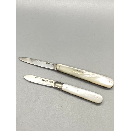 183 - a pair of silver & mother of pearl fruit knives