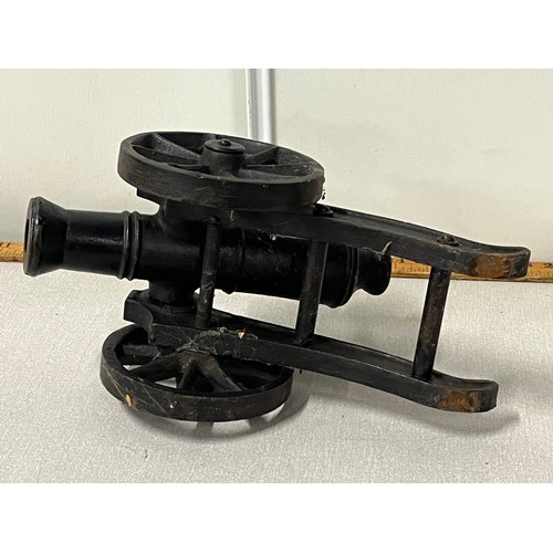 5 - Vintage heavy cast iron cannon 
32cm l