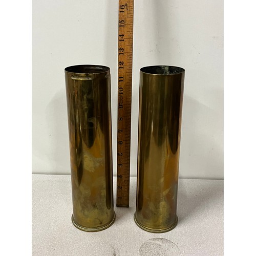 204 - a pair of ww1 brass shells
12inches tall