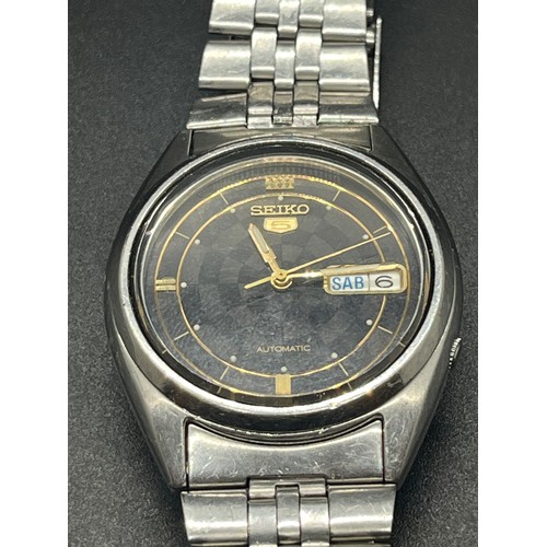 81 - Vintage Gents Seiko 5 automatic wristwatch working