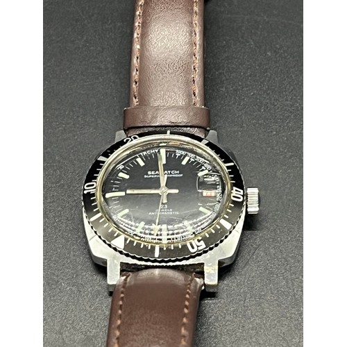 83 - Gents vintage super waterproof sea watch with 23 jewels working.