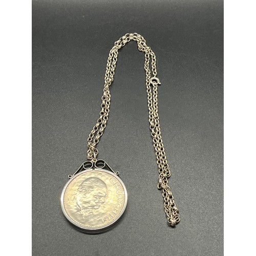 89 - Silver belcher chain & mount with Churchill coin.