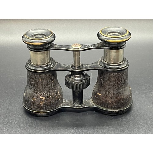 103 - Pair of vintage opera glasses.