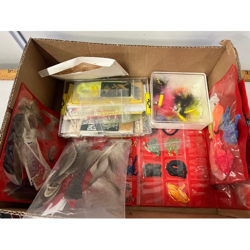 181 - Box of fly tying materials, lures & fishing reels to include Daiwa & shakespeare.