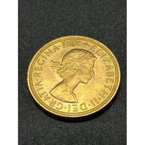 246 - 1959 22ct gold full sovereign.