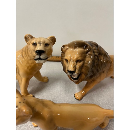 280 - large vintage beswick lion family