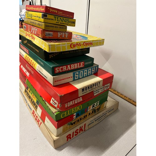 354 - selection of vintage board games all complete