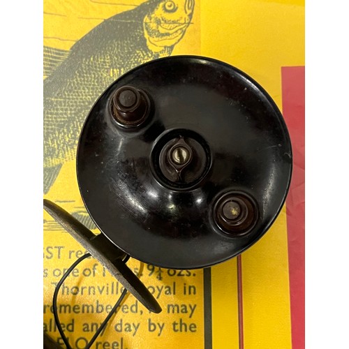 433 - 2 x 1930'S/40'S ELO centrepin oxblood Bakelite fishing reels 3