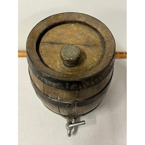 18 - Vintage wooden Cadoza sherry barrel with tap. 
11.5