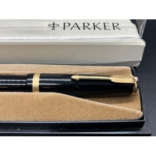 34 - Vintage boxed Parker Duofold fountain 14ct gold nib & clip.