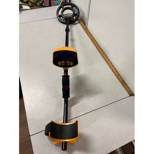 302 - Oxkers metal detector.