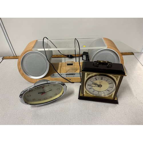 310 - Vintage ipod docking station along with Metamec & Treasure clock