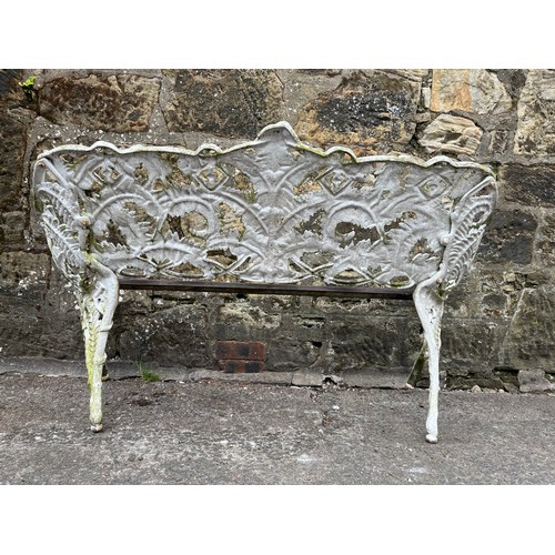 122 - Antique coalbrookdale style fern & blackberry cast iron garden bench , needs wooden slats , bolts co... 