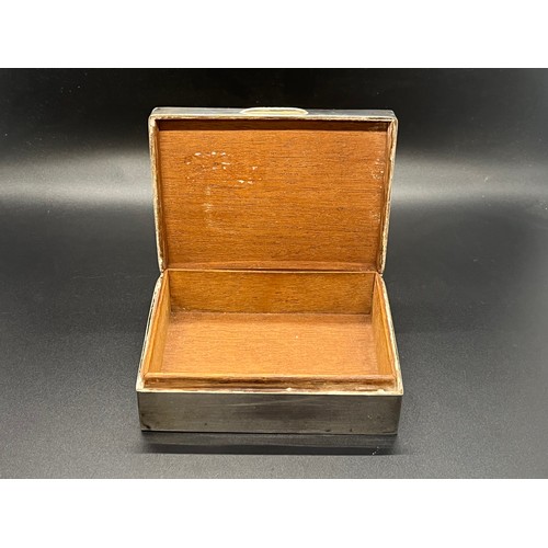 15 - Silver hallmarked jewellery box. 
4.5