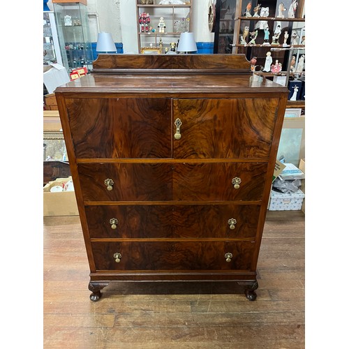 139 - Vintage walnut veneer tallboy/chest of drawers.
35