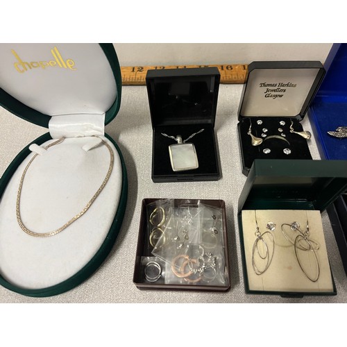 110 - Large lot of box silver stamped jewellery to include bangle, bracelet & rings etc.