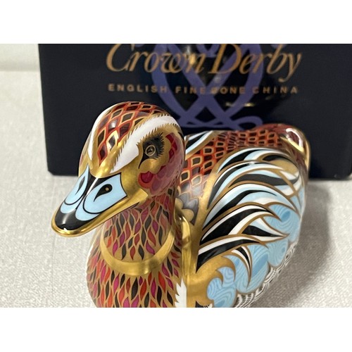 5 - Royal Crown Derby Collectors guild Duck paperweight gold stopper & original box.
6