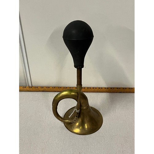 68 - Vintage brass car horn.