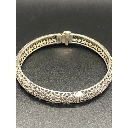 38 - 925 silver marquisate bangle.