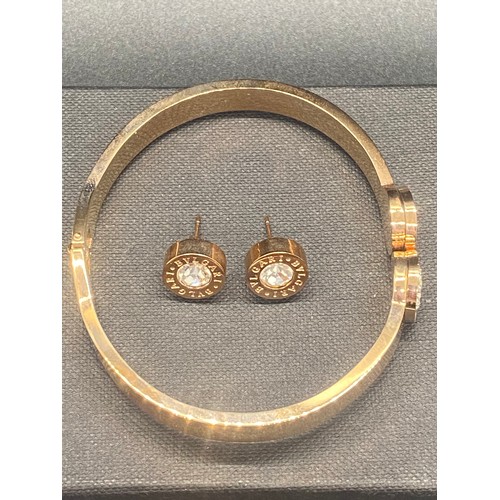 219 - Bulgari Bvlgari style bracelet and earring set.