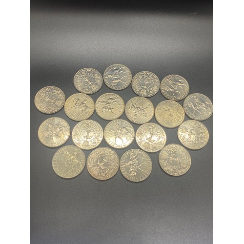 131 - 19 x 1977 silver jubilee commemorative crown coins.