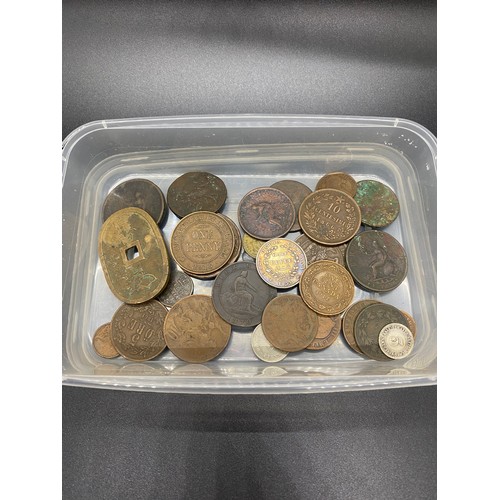 94 - Selection of coins to include Japanese bronze Tenpo and silver 1916 commonwealth of Australia one pe... 
