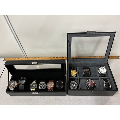 162 - 12 modern watches along with 2 watch display boxes
(batteries needed)